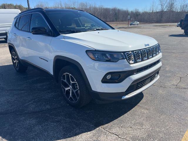 Used 2024 Jeep Compass Limited image 8
