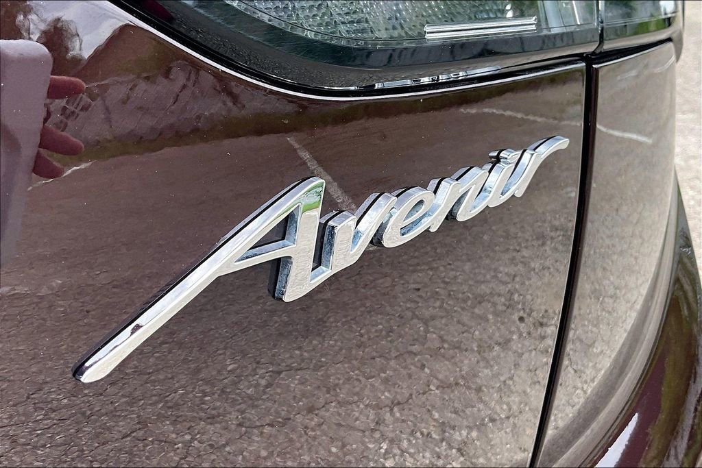 Used 2023 Buick Envision Avenir AWD/4WD image 8