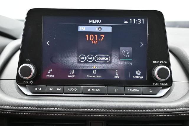 Used 2025 Nissan Rogue SV AWD/4WD image 32