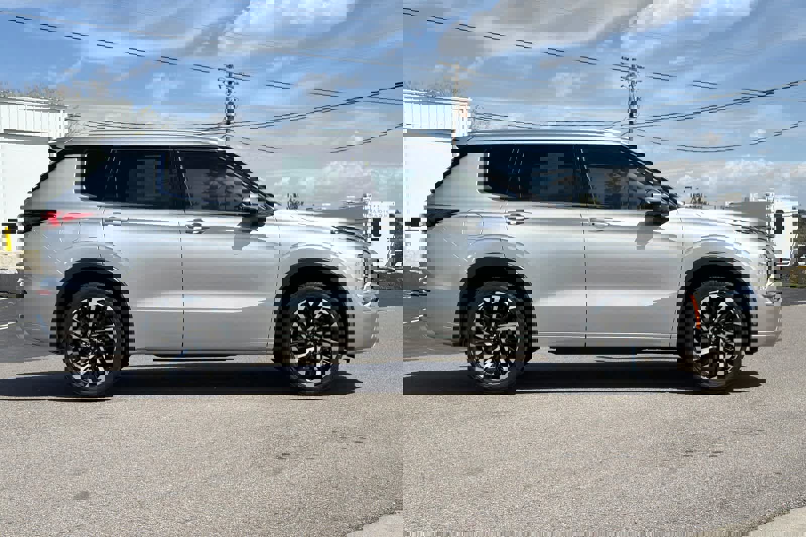 Used 2022 Mitsubishi Outlander SEL image 6