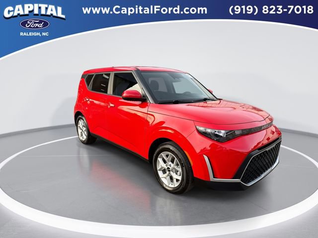 Used 2025 Kia Soul LX w/ LX Technology Package image 8