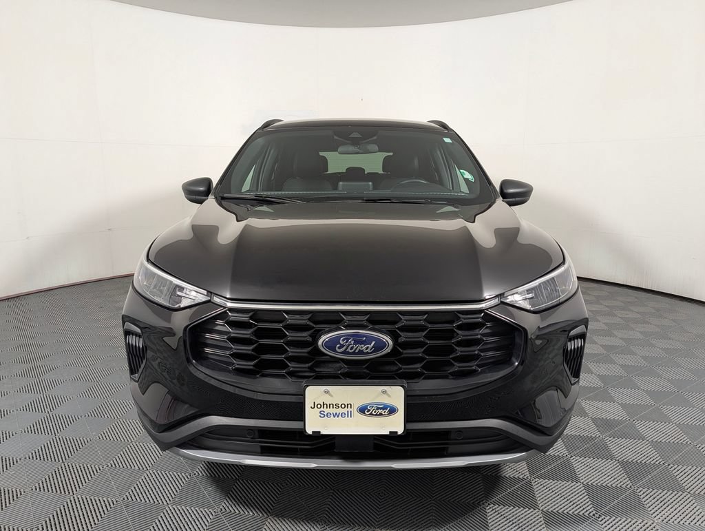 Certified 2025 Ford Escape ST-Line FWD image 3