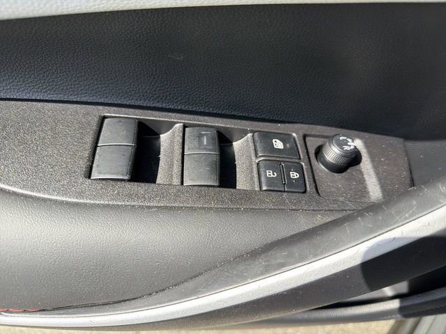 Used 2025 Toyota Corolla SE image 21