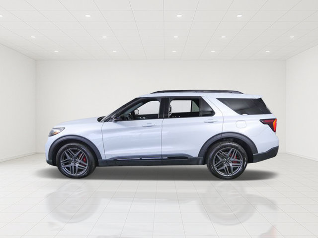 Certified 2026 Ford Explorer ST AWD/4WD image 4