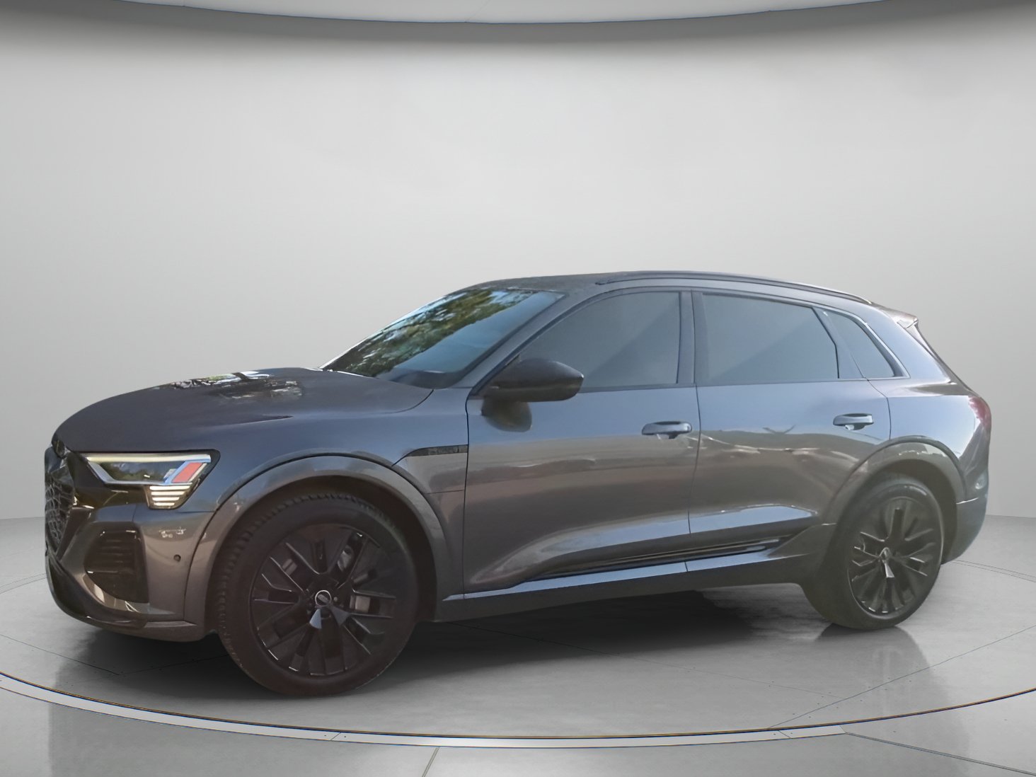 Used 2024 Audi Q8 e-tron Prestige AWD/4WD image 14