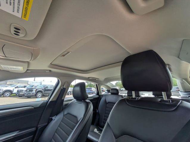 Certified 2017 Ford Fusion SE w/ Equipment Group 201A AWD/4WD image 28