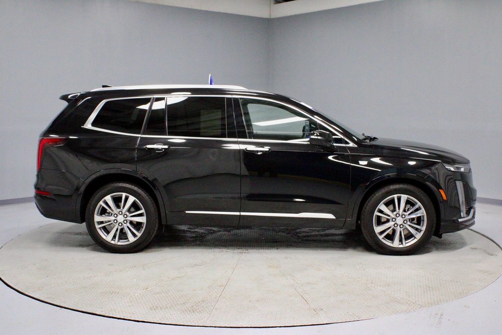 Used 2025 Cadillac XT6 Premium Luxury image 6