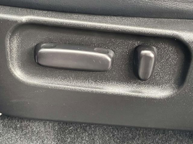 Used 2020 Toyota Tacoma Limited image 17