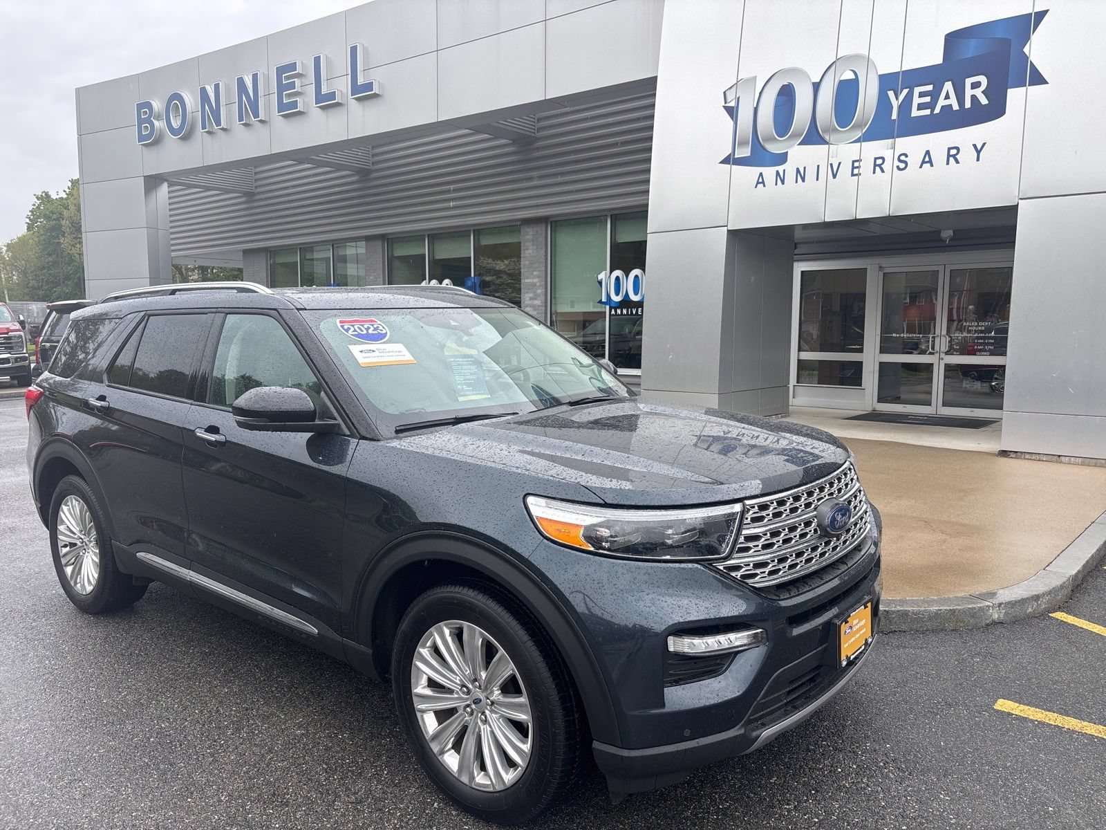 Certified 2023 Ford Explorer Limited w/ Limited Technology Package AWD/4WD image 1
