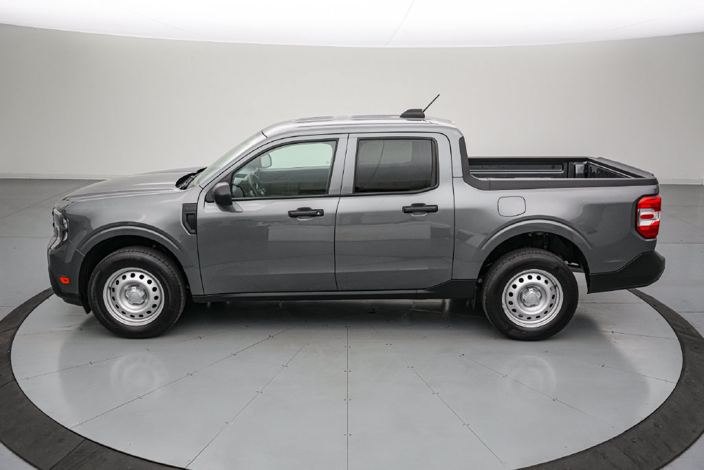 Certified 2025 Ford Maverick XL FWD image 8