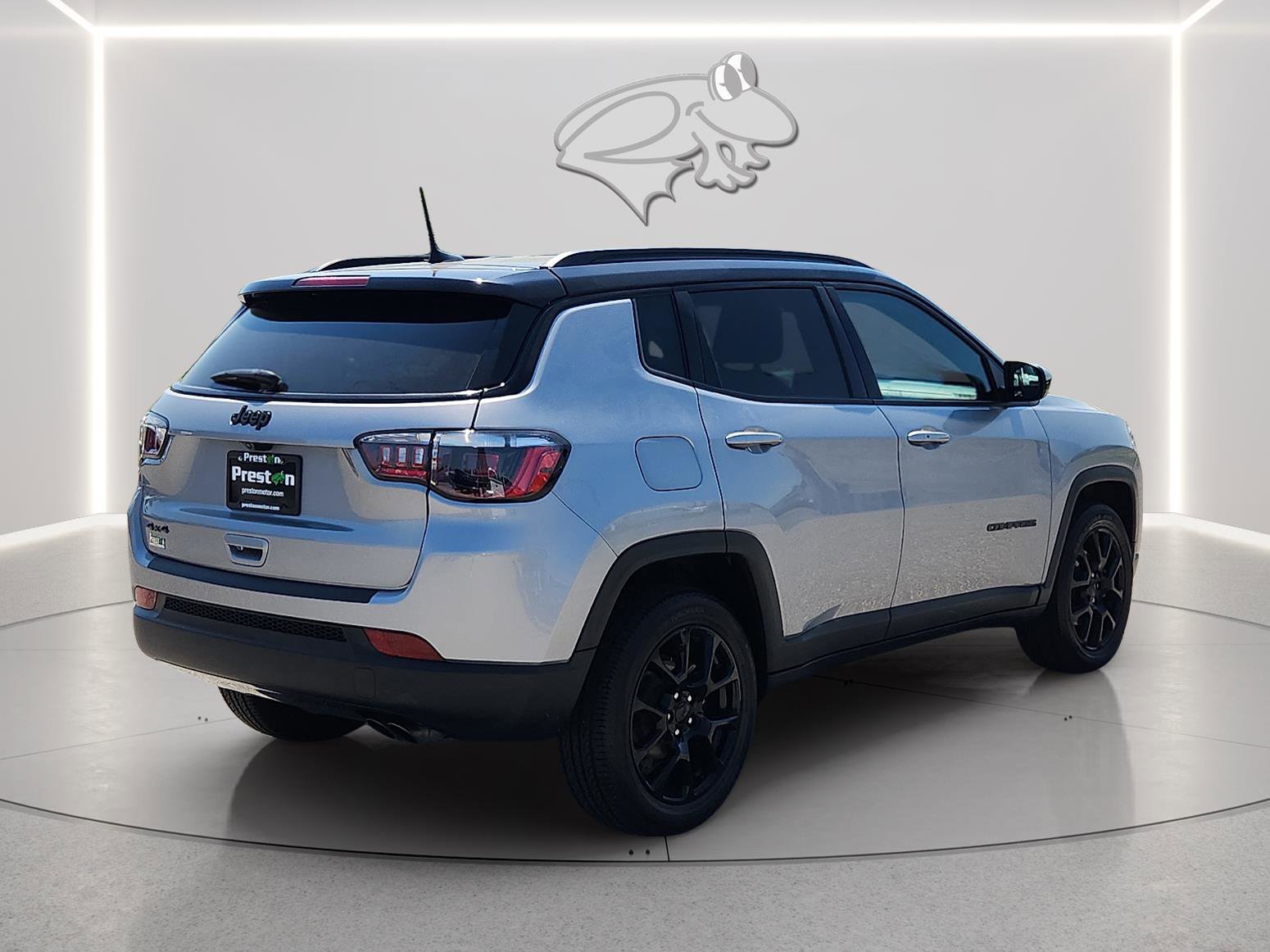 Used 2022 Jeep Compass Latitude AWD/4WD image 5
