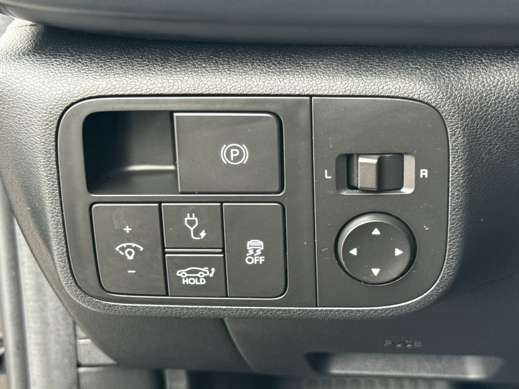 Used 2024 Hyundai Ioniq 6 SE RWD image 14