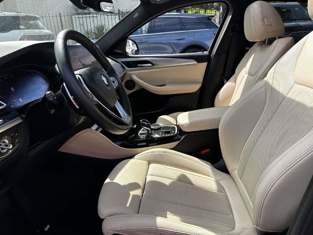 Used 2024 BMW X4 xDrive30i w/ Parking Assistance Package AWD/4WD image 18
