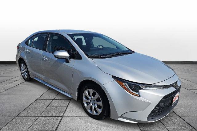 Used 2023 Toyota Corolla LE FWD image 3