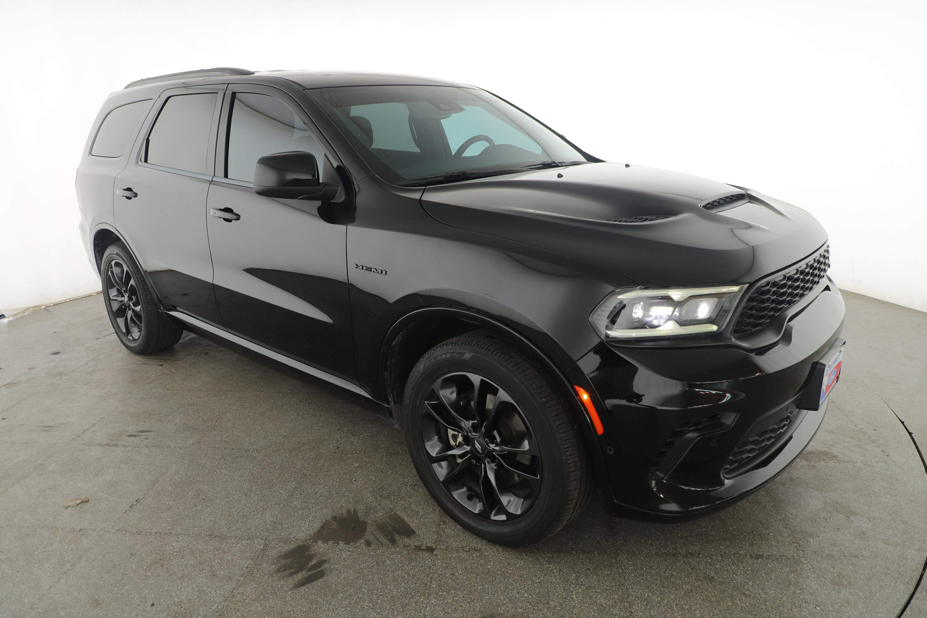 Used 2023 Dodge Durango R/T w/ Hemi Orange Plus Package image 3