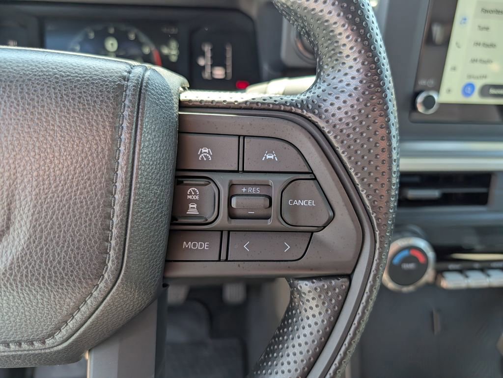 Used 2025 Toyota Tacoma SR5 AWD/4WD image 9