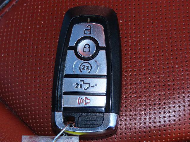 Certified 2020 Ford F150 King Ranch w/ Equipment Group 601A Luxury image 37