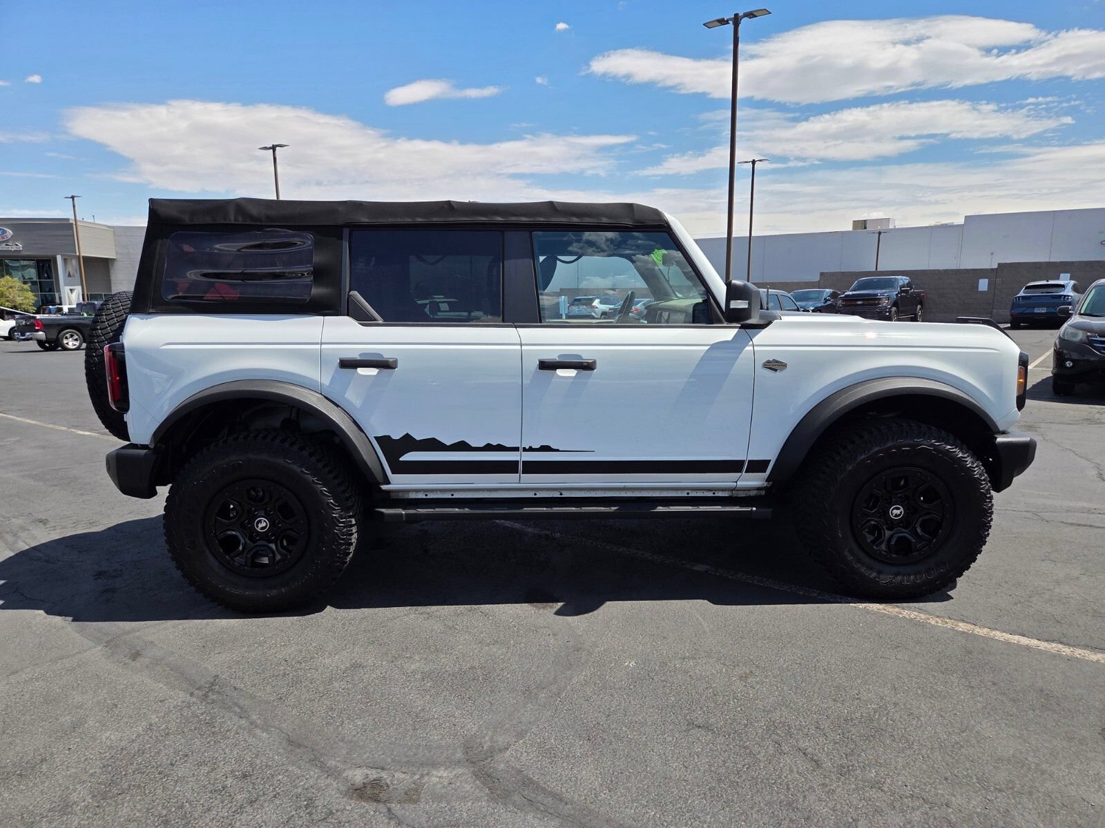 Certified 2022 Ford Bronco Wildtrak AWD/4WD image 7