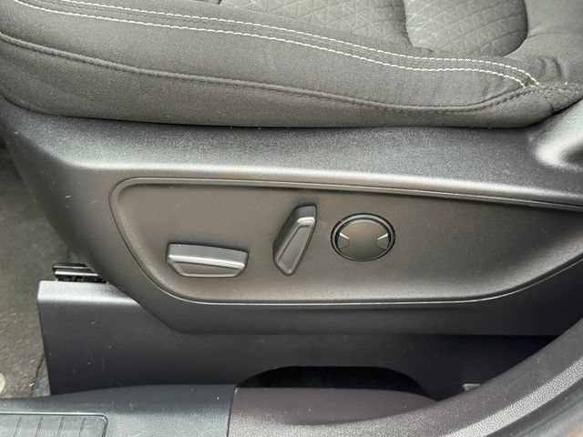 Certified 2023 Ford Escape Active AWD/4WD image 4