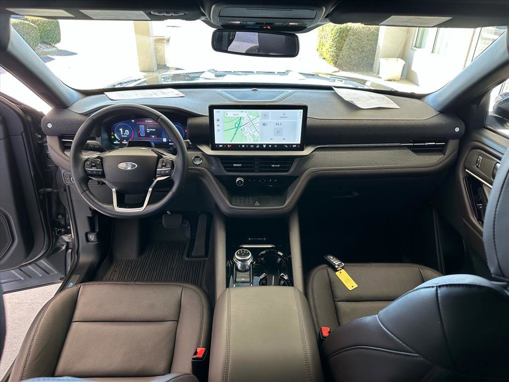 Certified 2025 Ford Explorer Platinum w/ Ultimate Package image 36