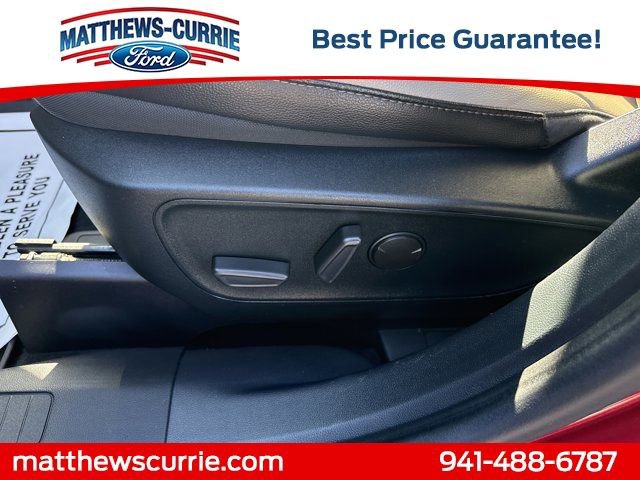 Certified 2020 Ford Escape Titanium w/ Titanium Premium Package 2.0 AWD/4WD image 10