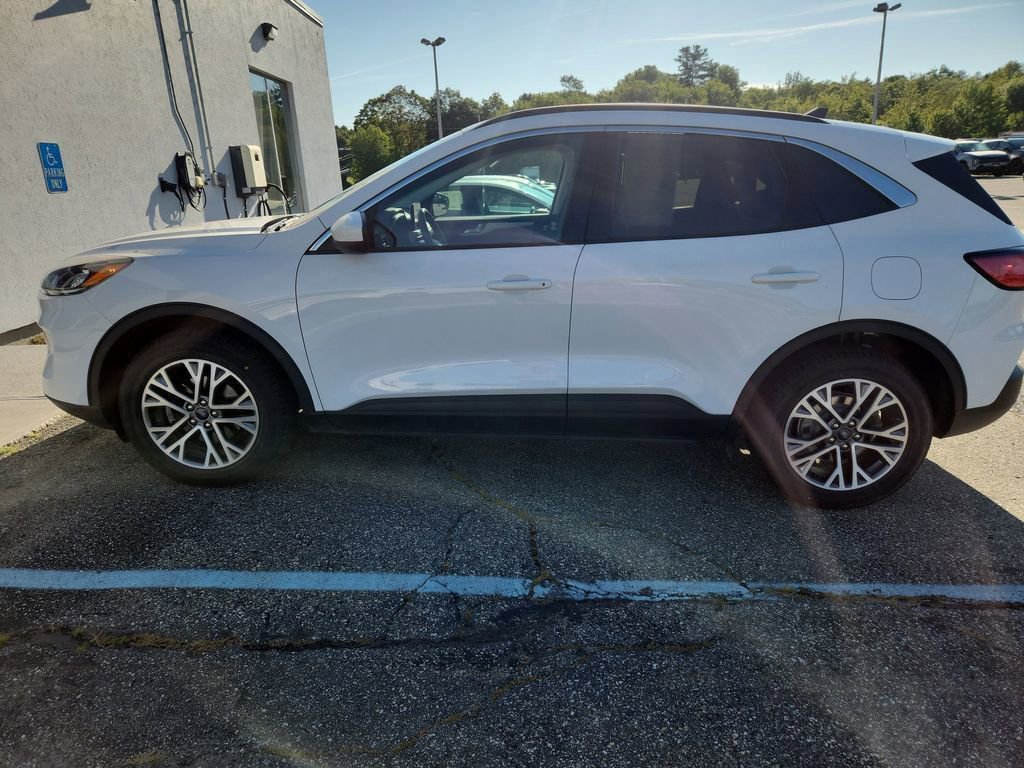 Certified 2022 Ford Escape SEL w/ Technology Package image 4