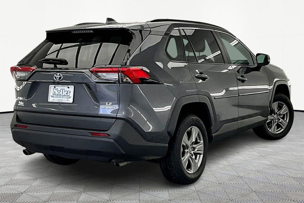 Used 2024 Toyota RAV4 LE image 4