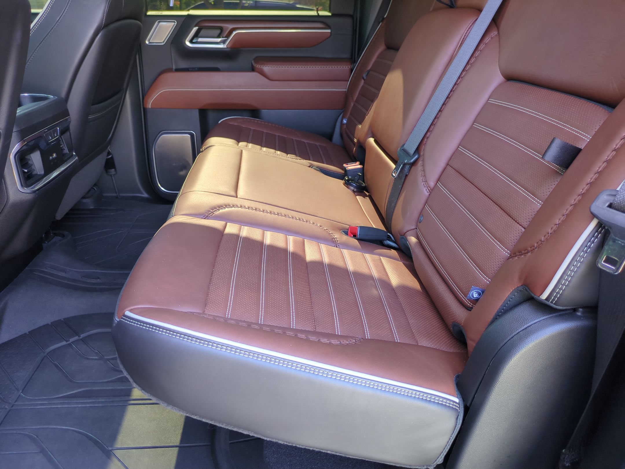 Used 2024 GMC Sierra 2500 Denali Ultimate AWD/4WD image 28