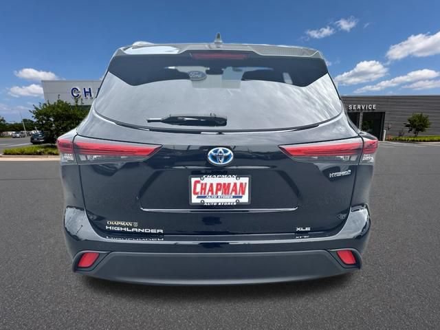 Used 2022 Toyota Highlander Bronze Edition AWD/4WD image 4