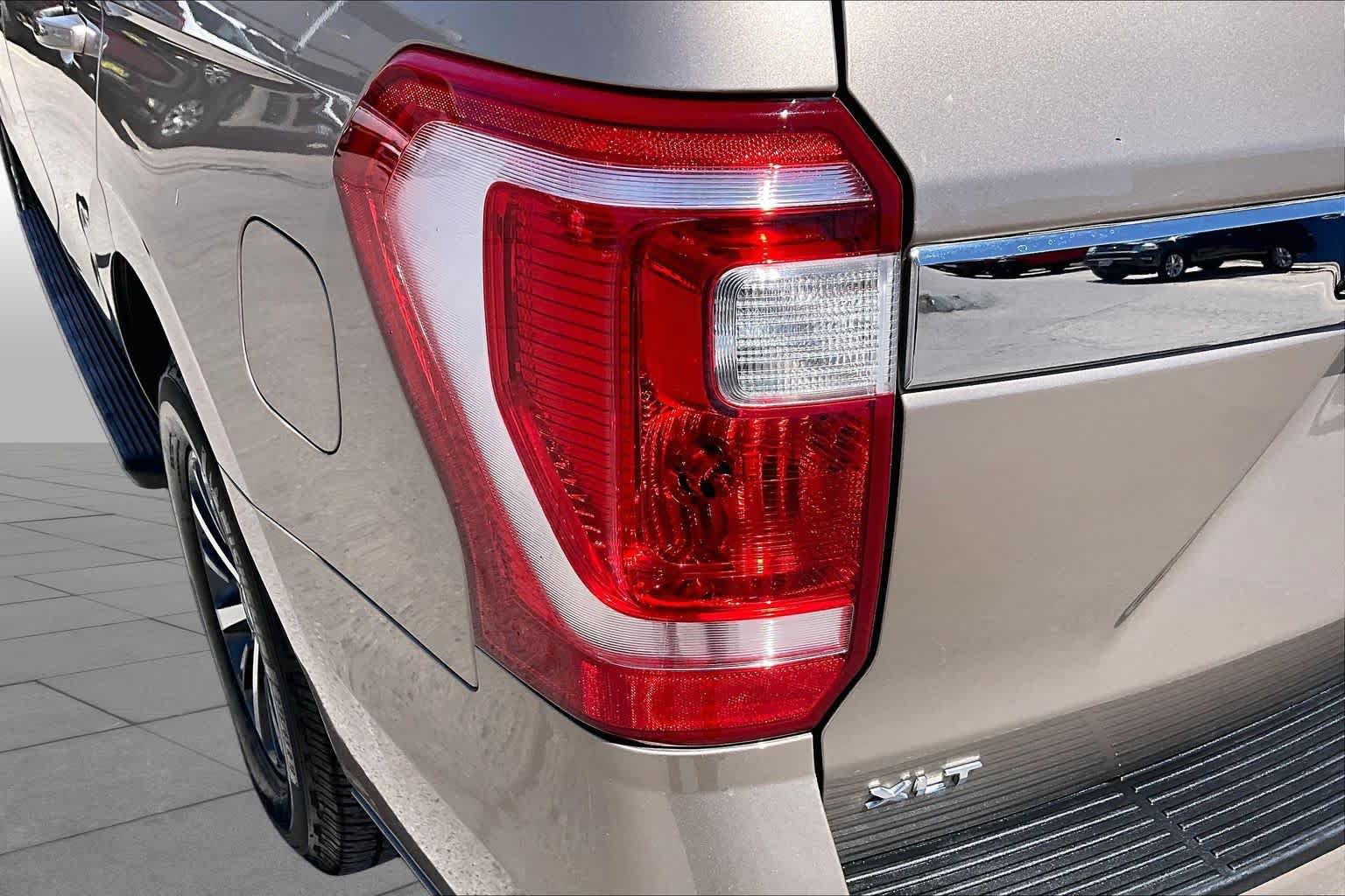 Certified 2020 Ford Expedition XLT w/ Equipment Group 201A RWD image 27