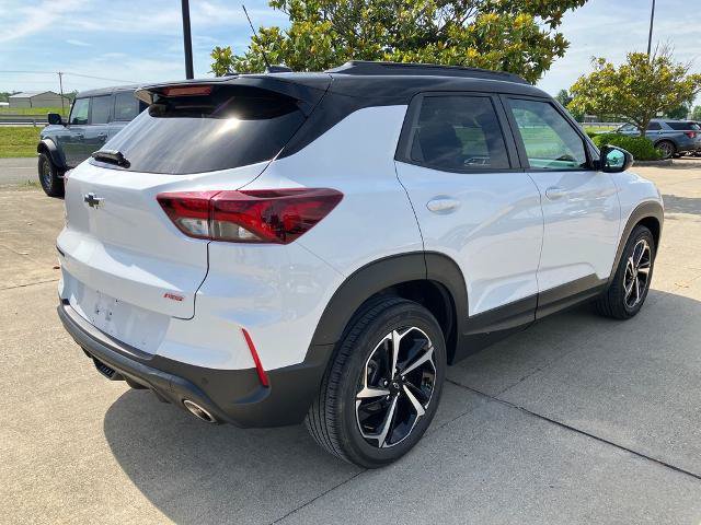 Used 2023 Chevrolet TrailBlazer RS w/ Sun and Liftgate Package FWD image 5