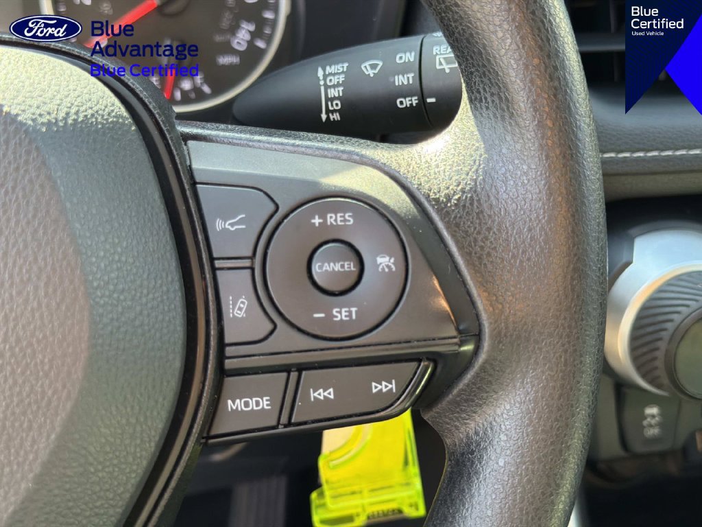 Used 2022 Toyota RAV4 LE AWD/4WD image 22