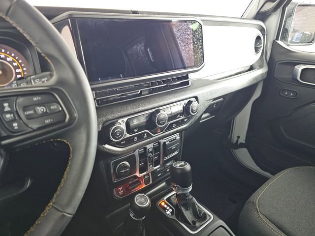 Used 2024 Jeep Wrangler Unlimited Sport image 32