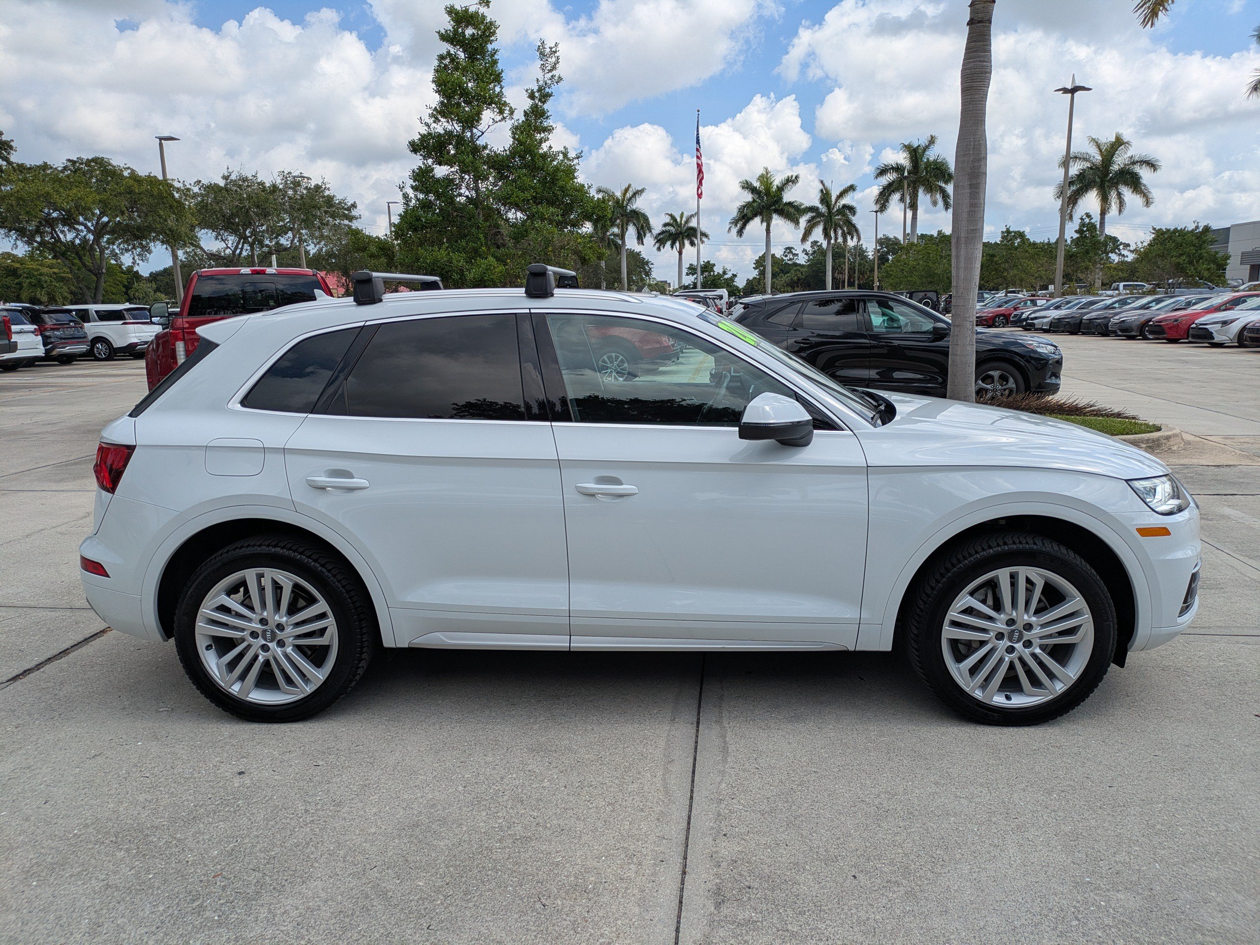 Used 2020 Audi Q5 2.0T Premium Plus w/ Premium Plus Package AWD/4WD image 3