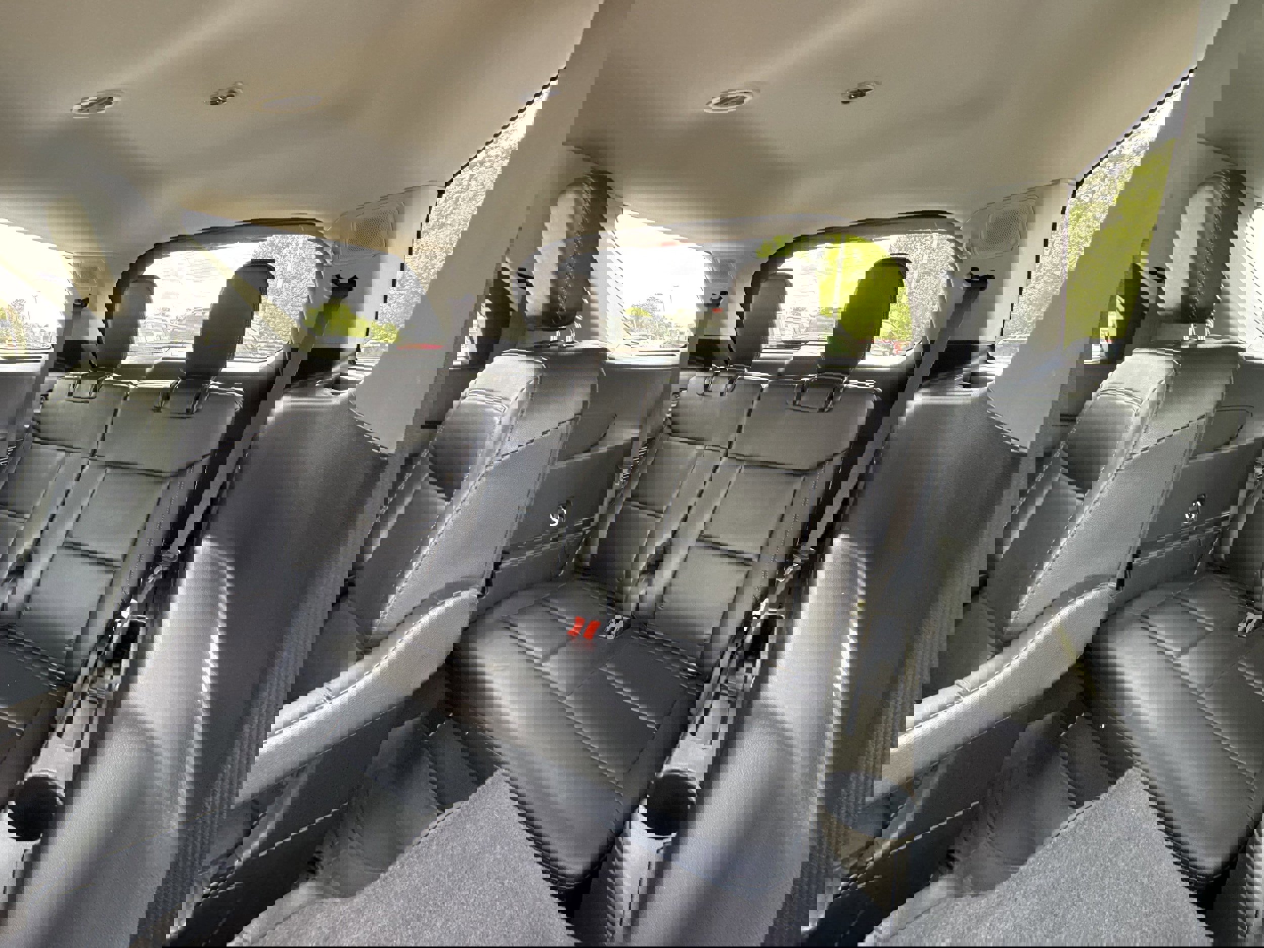 Certified 2023 Ford Explorer Limited w/ Limited Technology Package image 31