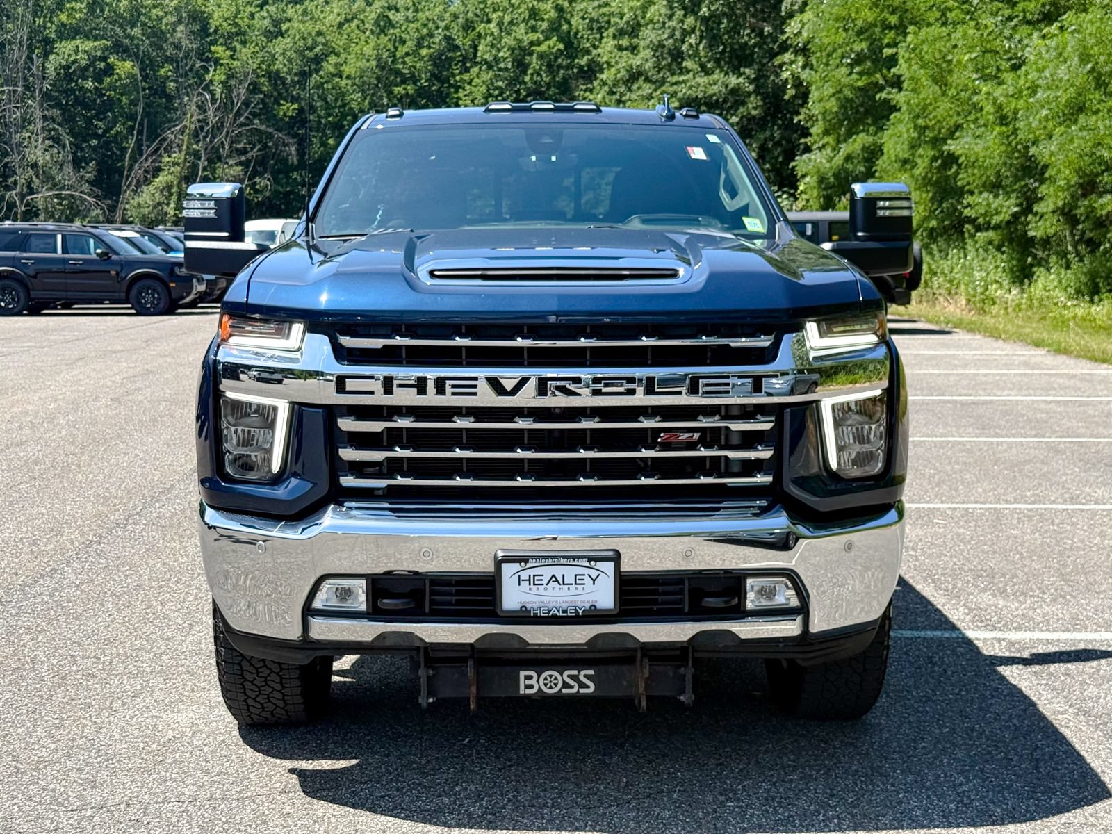 Used 2022 Chevrolet Silverado 2500 LTZ w/ LTZ Premium Package AWD/4WD image 2