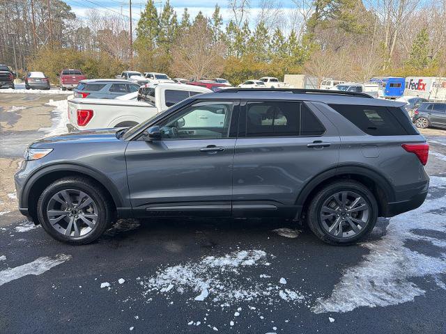 Certified 2022 Ford Explorer XLT w/ Equipment Group 202A image 2