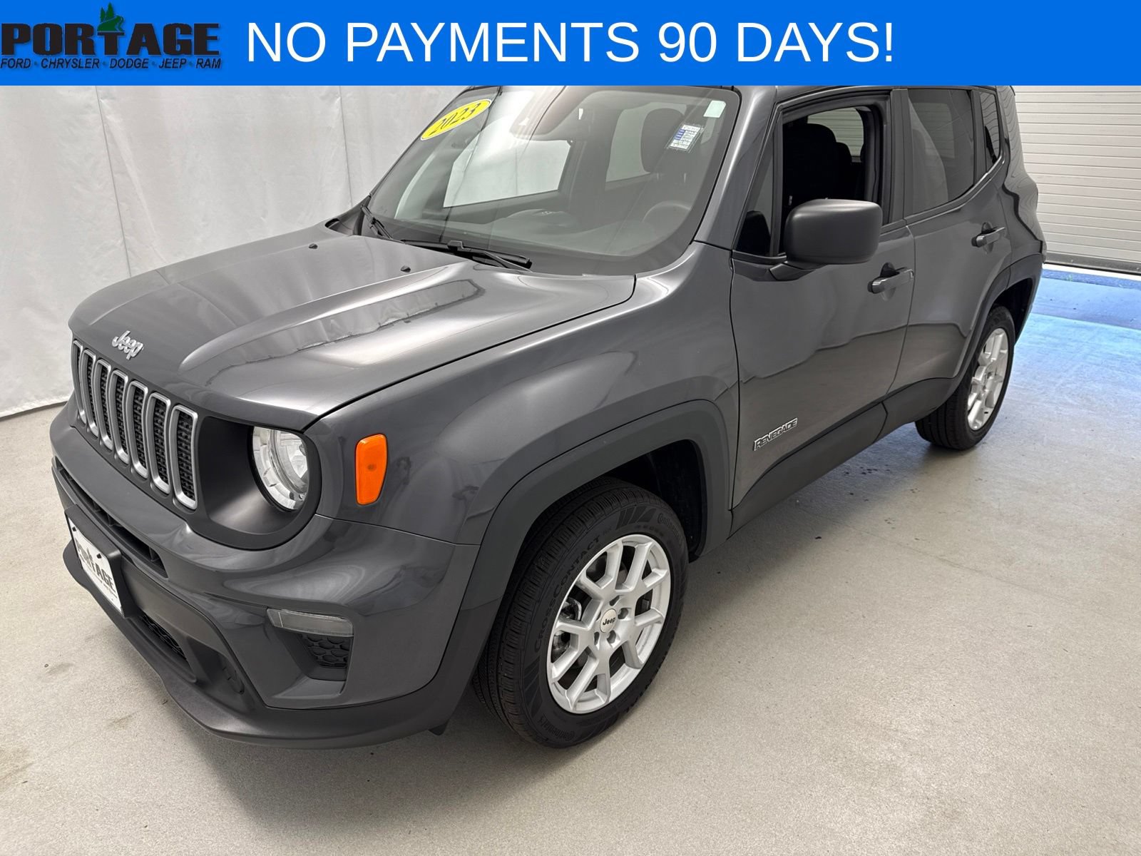 Used 2023 Jeep Renegade Latitude AWD/4WD image 5