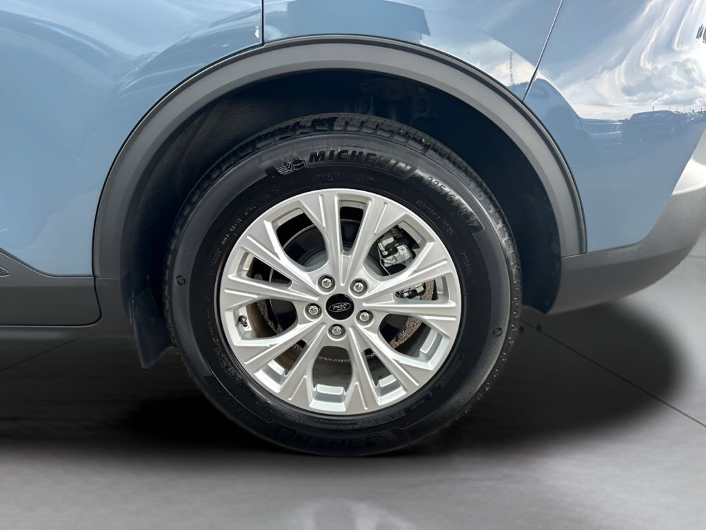 Certified 2025 Ford Escape Active w/ Cold Weather Package FWD image 28