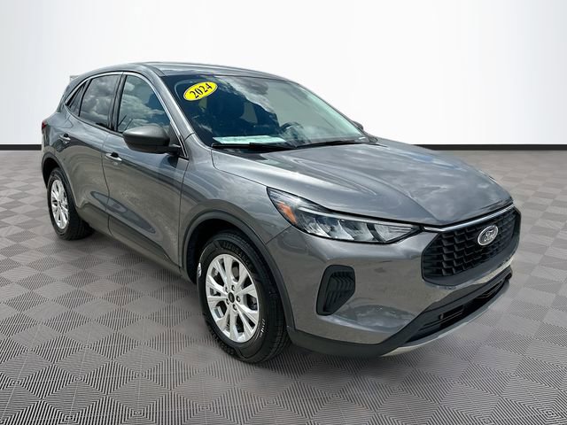 Certified 2024 Ford Escape Active FWD image 3
