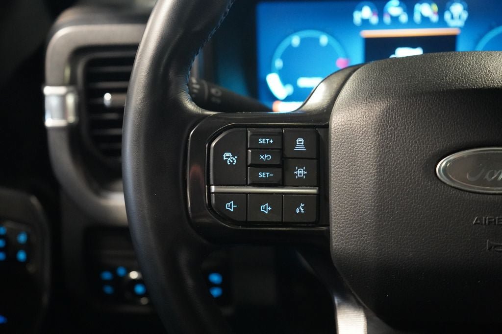 Certified 2025 Ford F250 Platinum AWD/4WD image 11