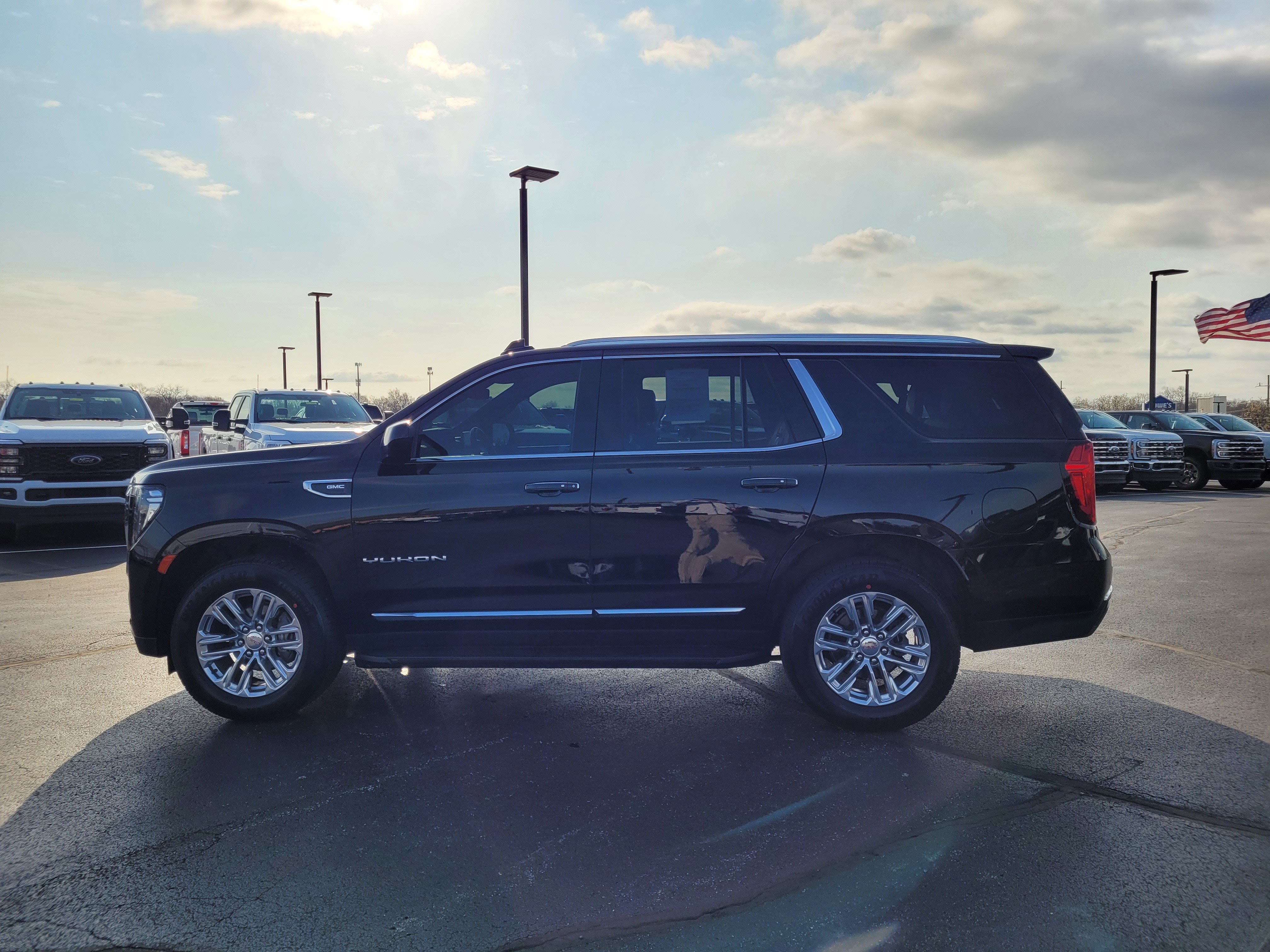 Used 2021 GMC Yukon SLT image 7