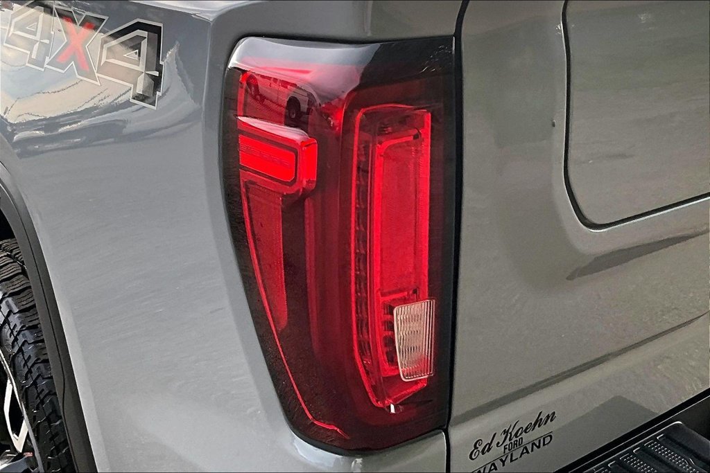 Used 2024 GMC Sierra 1500 AT4 w/ Technology Package AWD/4WD image 30