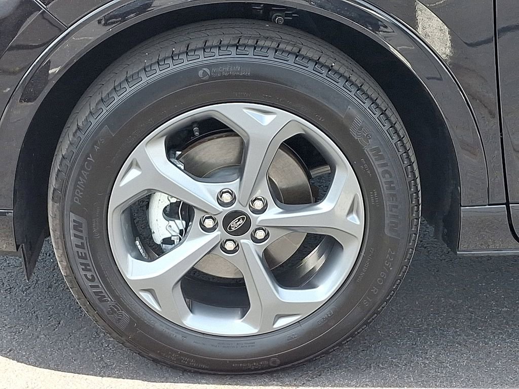 Certified 2024 Ford Escape ST-Line Select AWD/4WD image 8