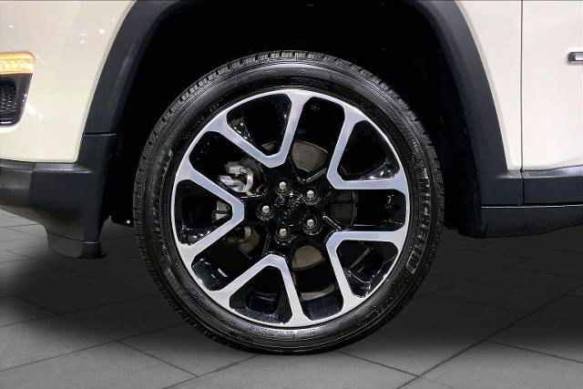 Used 2017 Jeep Compass Limited AWD/4WD image 11