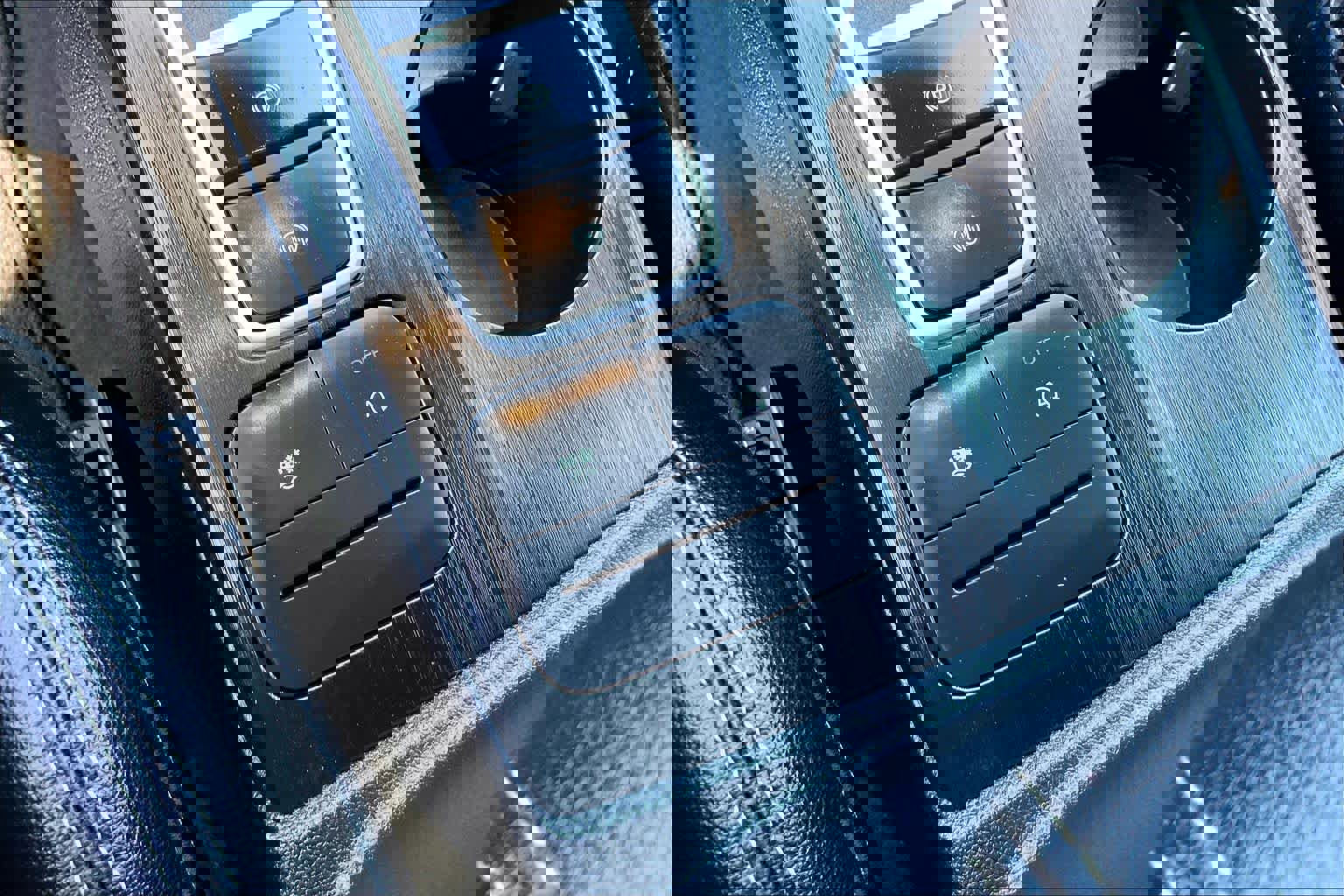 Certified 2022 Ford Escape SEL w/ Technology Package image 30