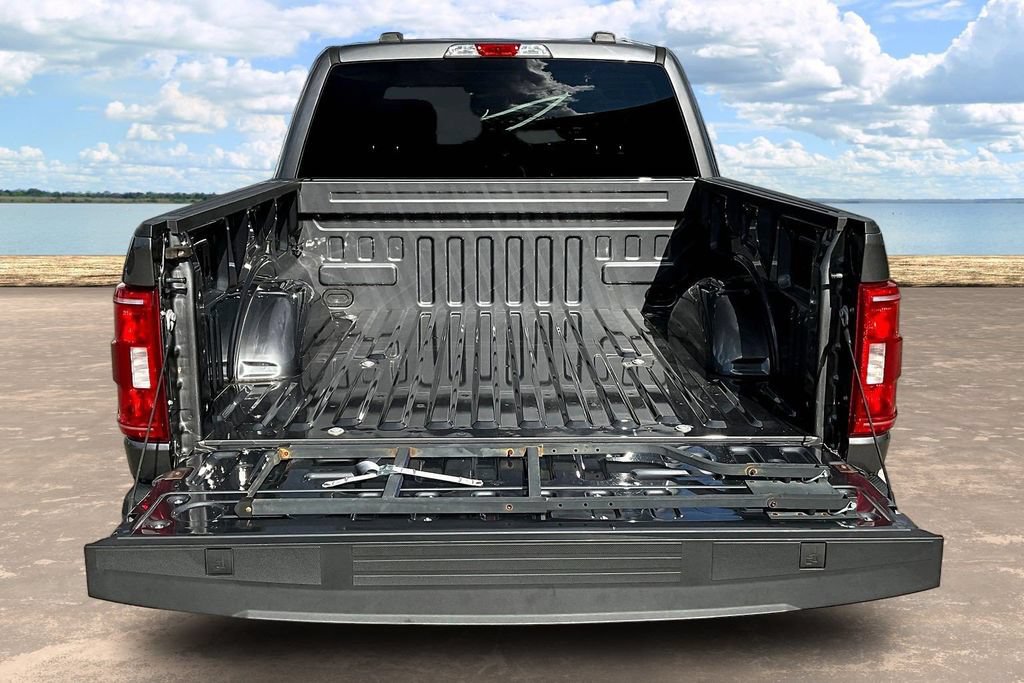 Certified 2021 Ford F150 XL w/ STX Appearance Package AWD/4WD image 9