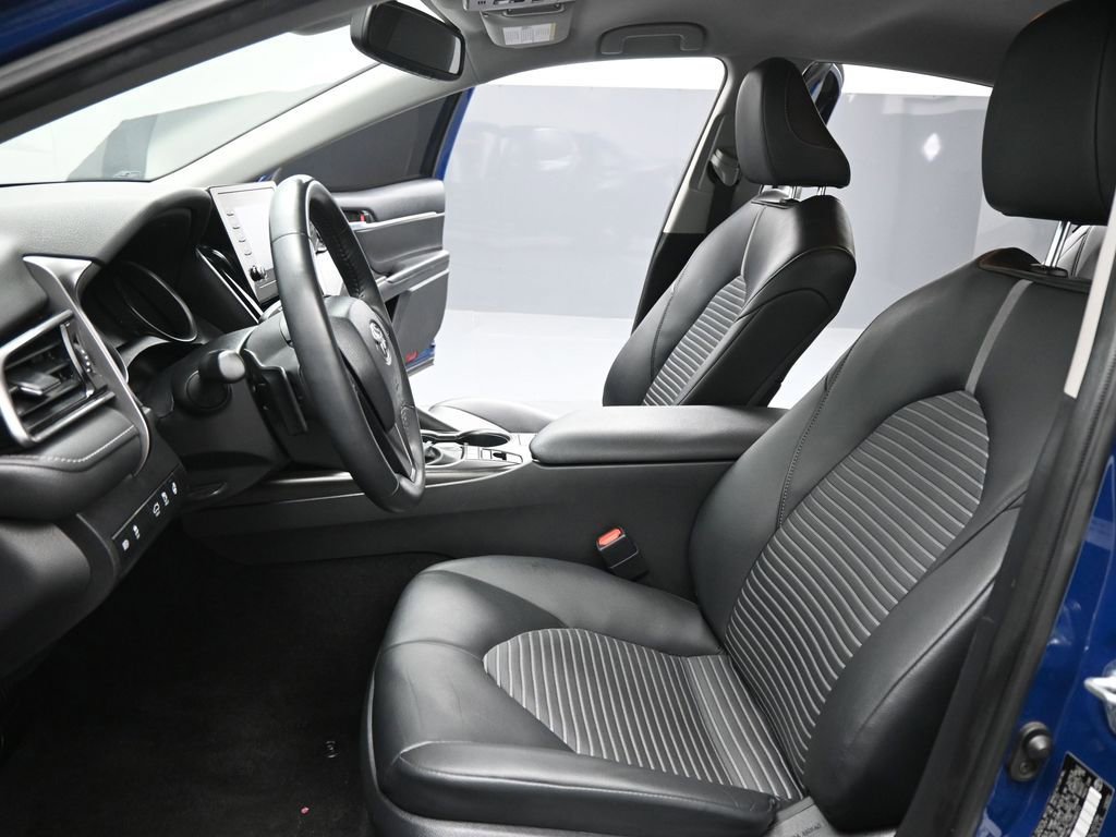 Used 2023 Toyota Camry SE w/ Cold Weather Package AWD/4WD image 10