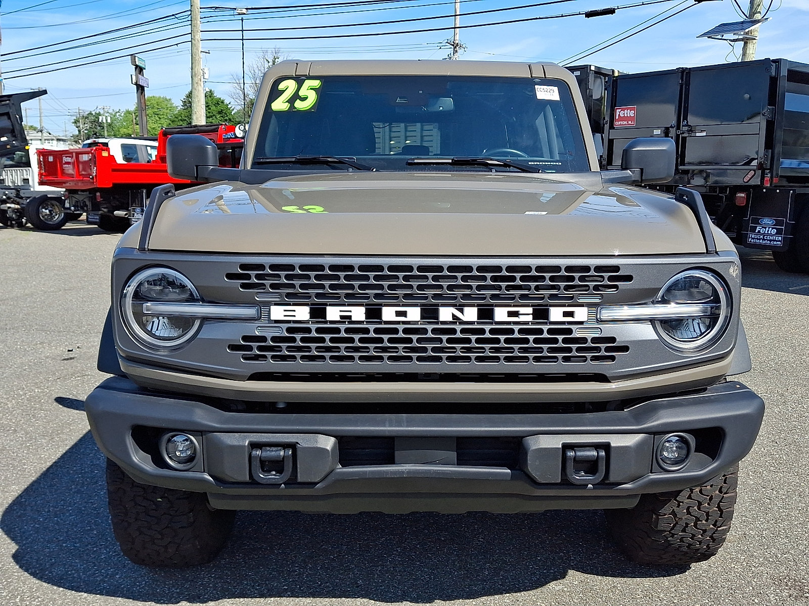 Certified 2025 Ford Bronco Badlands AWD/4WD image 2