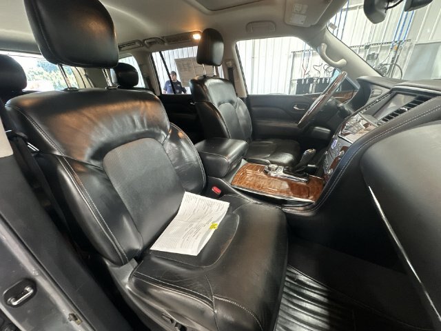 Used 2018 INFINITI QX80 4WD w/ All Season Package image 32